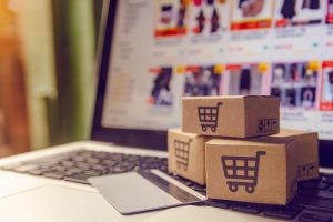 Read more about the article Confused about where to shop online? Which platform should I choose, and when is the perfect time to make a purchase?